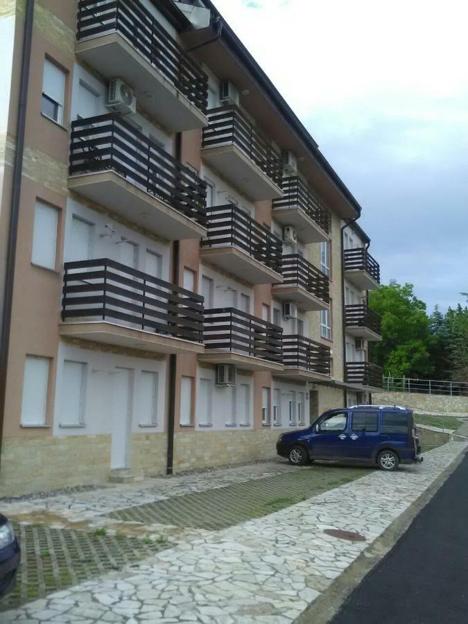 Apartman Jevtić 1 Gornja Toplica Bagian luar foto
